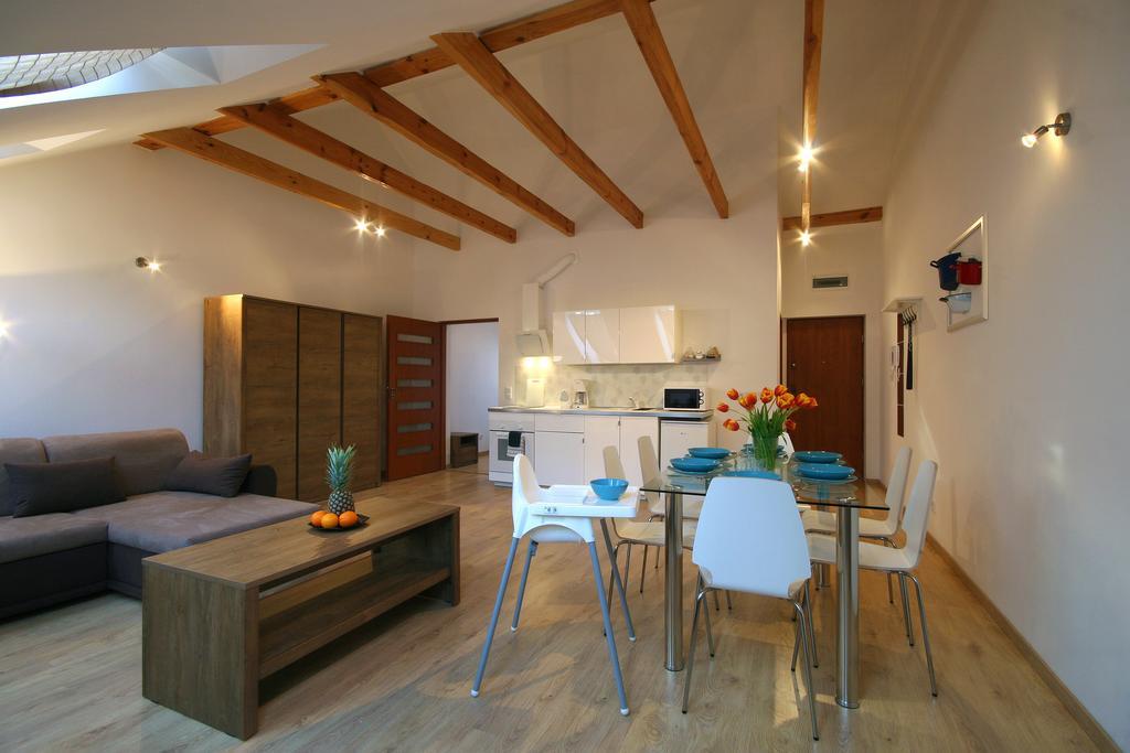 Apartment Enamel Krakau